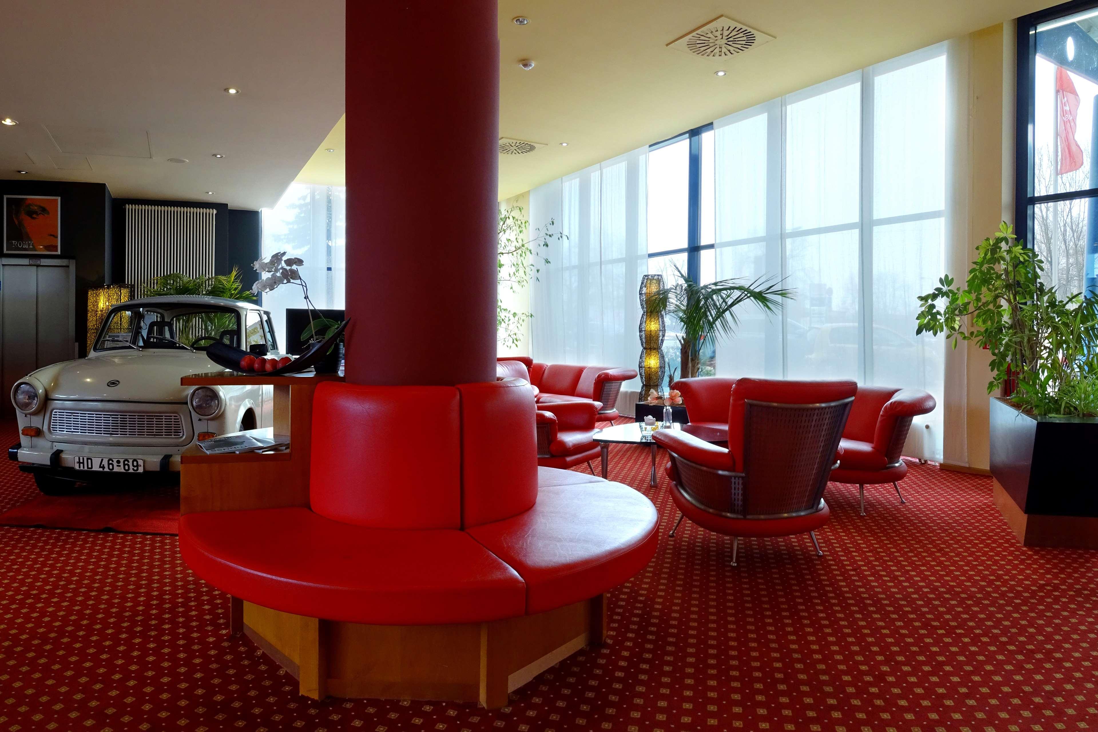 Hotel Western Plaza